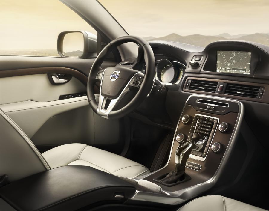  Volvo XC70 2014 года  (фото 3 из 7)